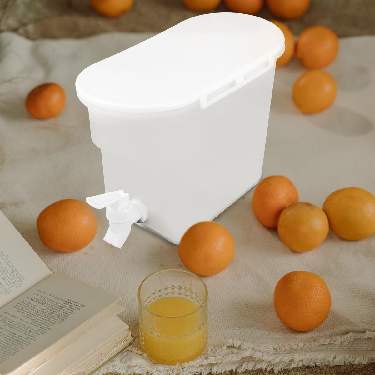Large Capacity Water Jug with Faucet X642