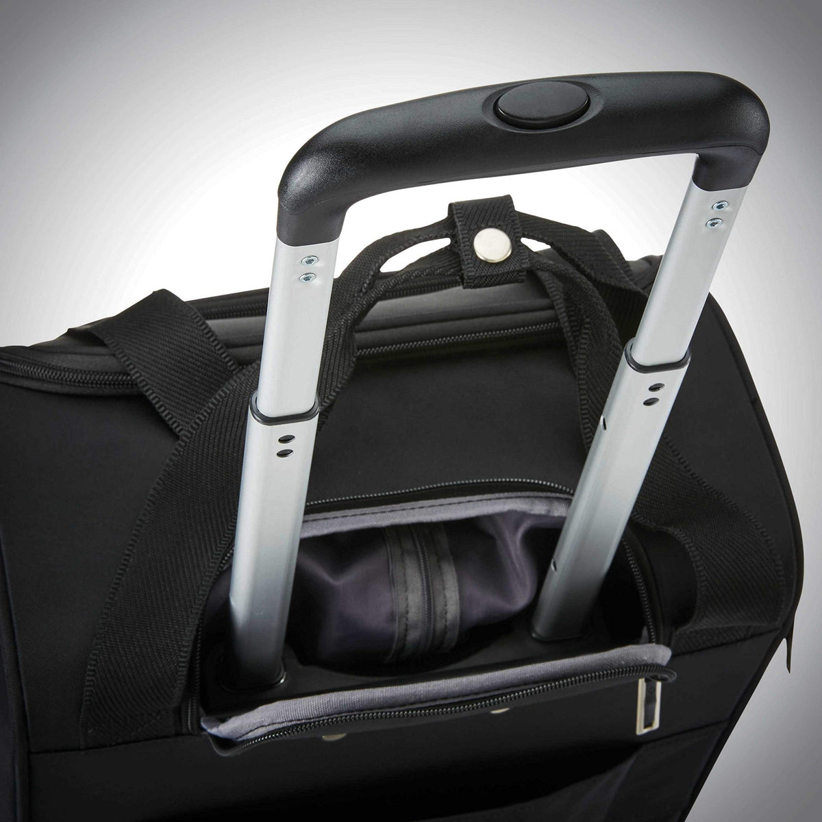 Underseat Carry-On Spinner With USB Port F798