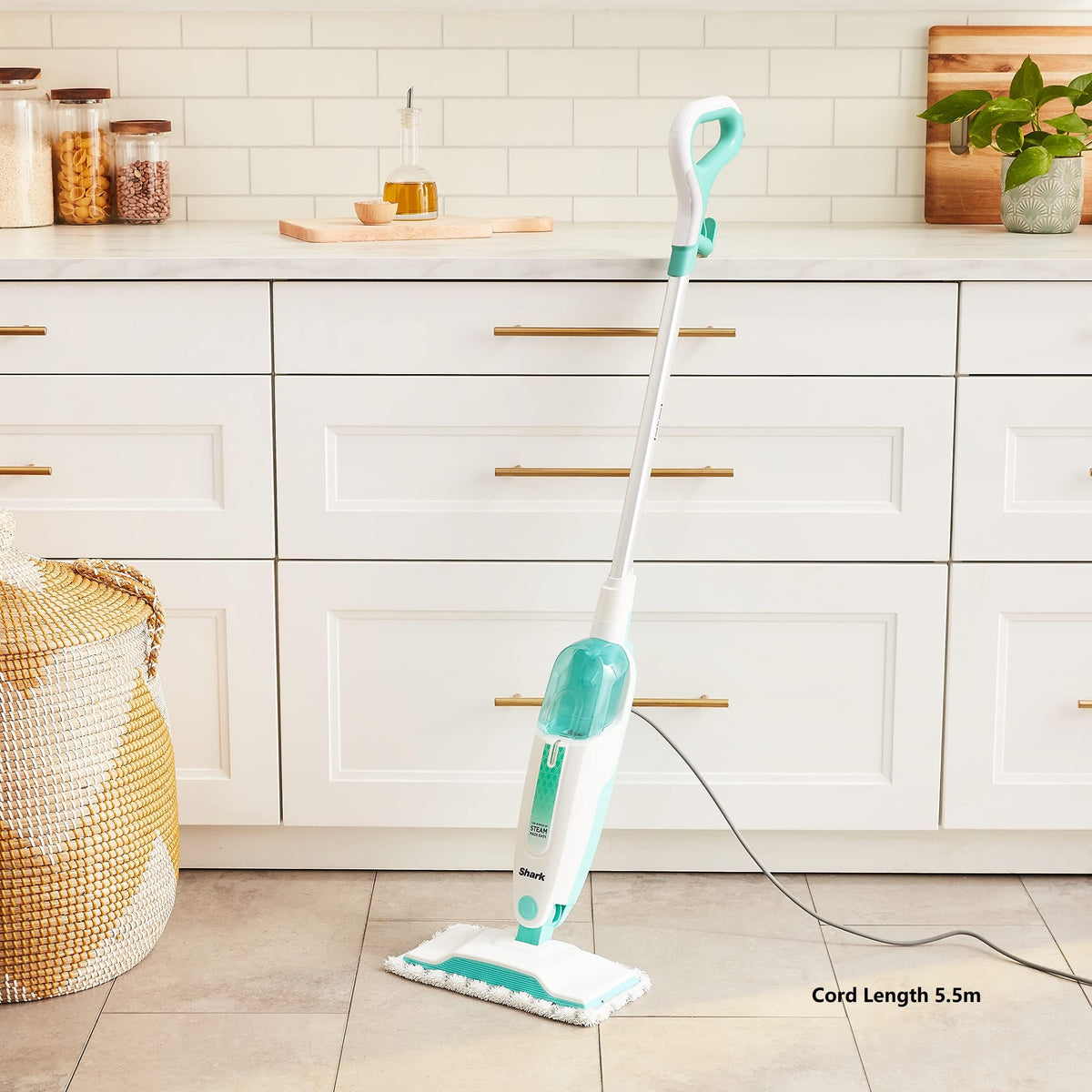 White Steam Mop with 2 Dirt Grip Pads U8157