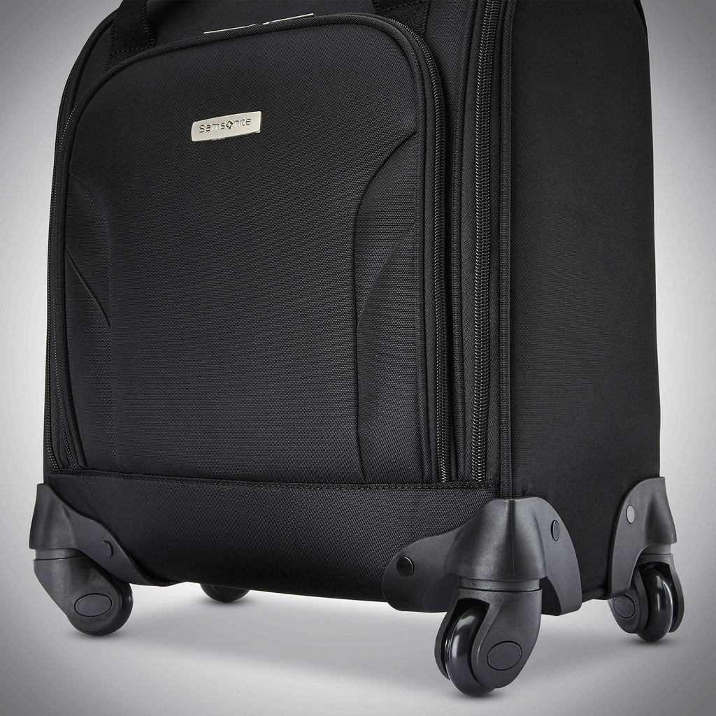 Underseat Carry-On Spinner With USB Port F798